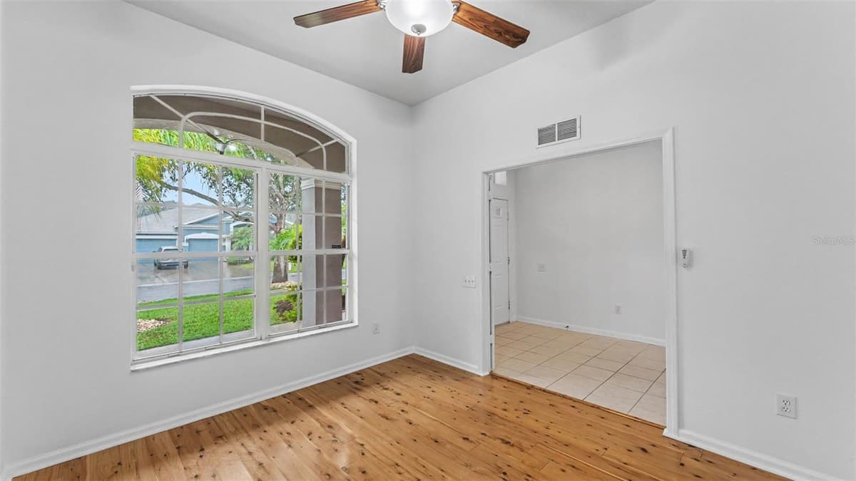 2041 HEARTLAND CIRCLE — photo 15 of 55