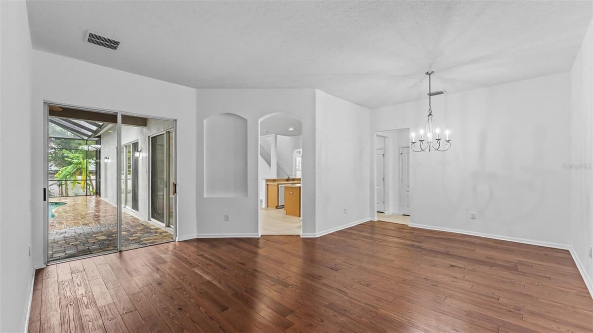 2041 HEARTLAND CIRCLE — photo 16 of 55