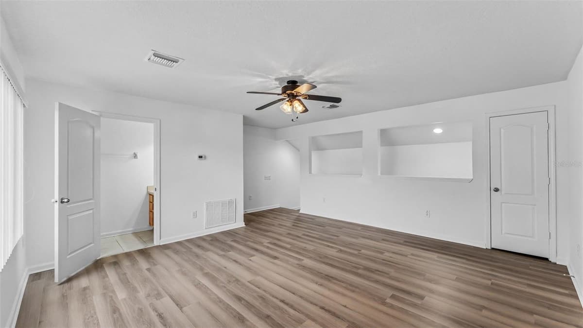 2041 HEARTLAND CIRCLE — photo 45 of 55