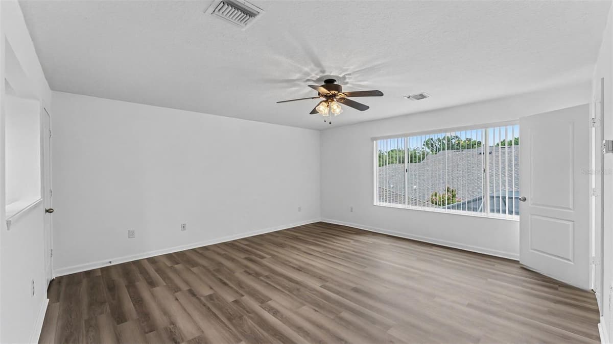 2041 HEARTLAND CIRCLE — photo 43 of 55