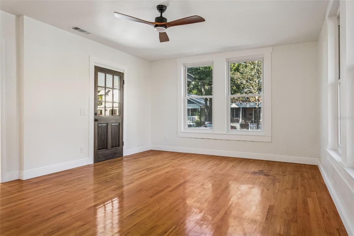 511 FRANCES AVENUE — photo 5 of 23