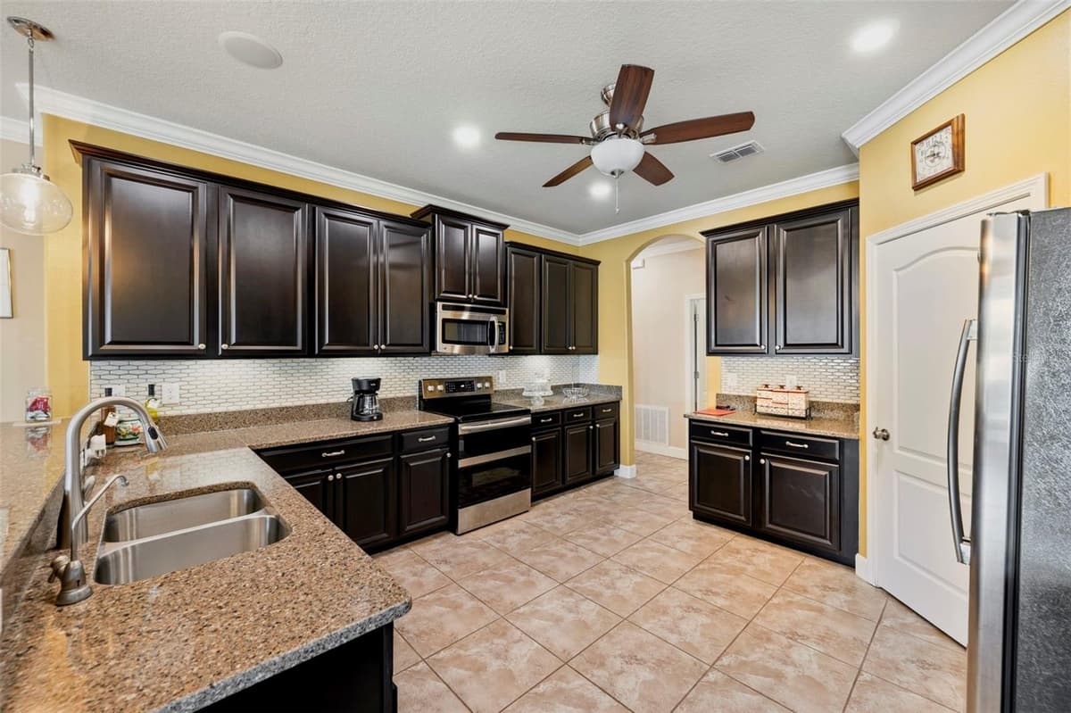 5009 JAGGED CLOUD DRIVE — photo 23 of 84