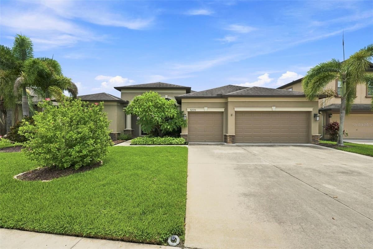 5009 JAGGED CLOUD DRIVE — photo 3 of 84