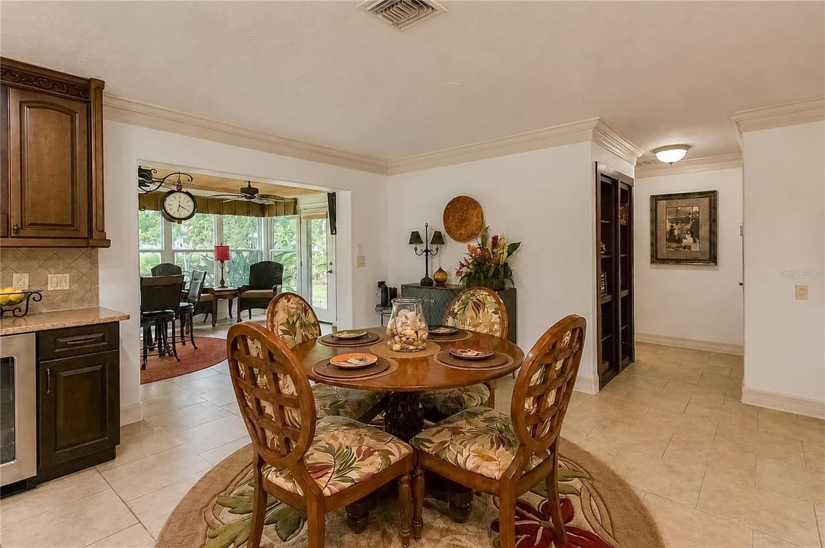 2178 WATERSEDGE DRIVE — photo 15 of 79
