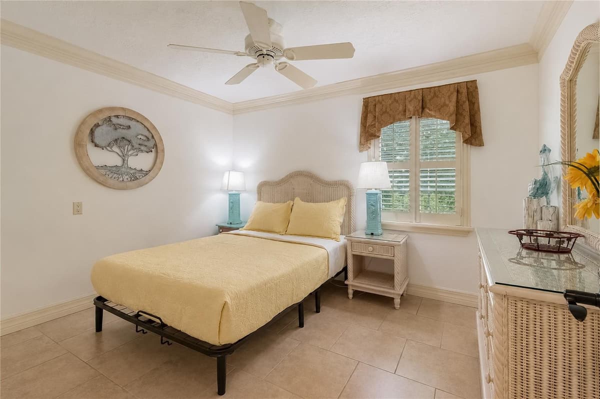 2178 WATERSEDGE DRIVE — photo 30 of 79