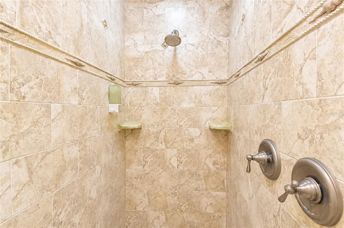 2178 WATERSEDGE DRIVE — photo 42 of 79