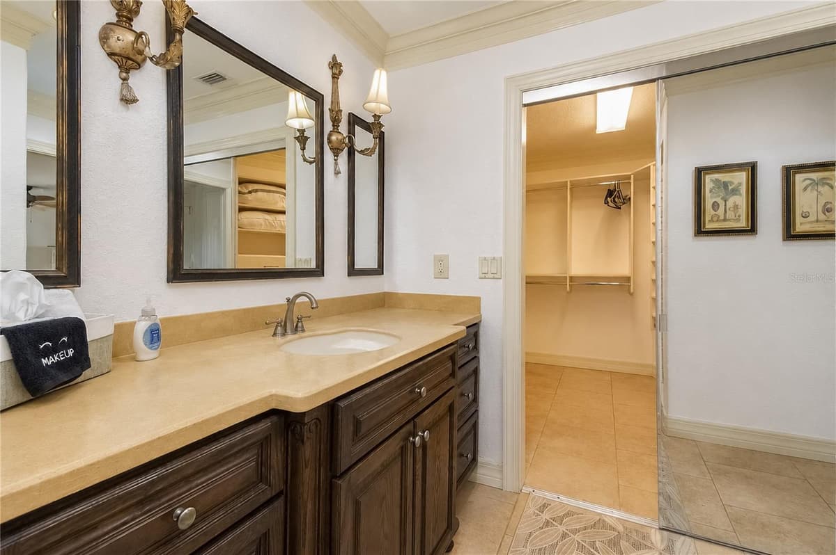 2178 WATERSEDGE DRIVE — photo 43 of 79