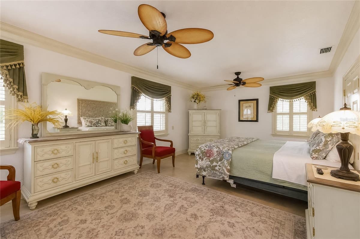 2178 WATERSEDGE DRIVE — photo 36 of 79