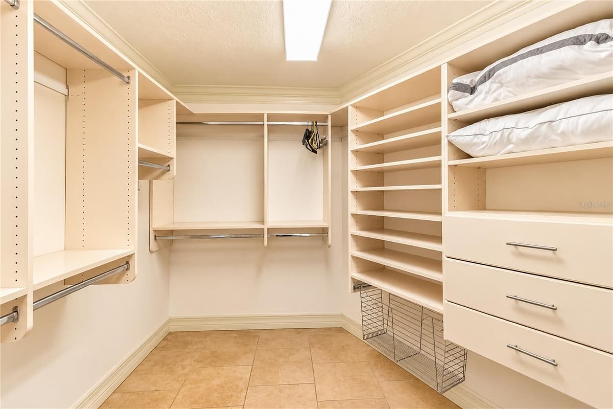 2178 WATERSEDGE DRIVE — photo 44 of 79