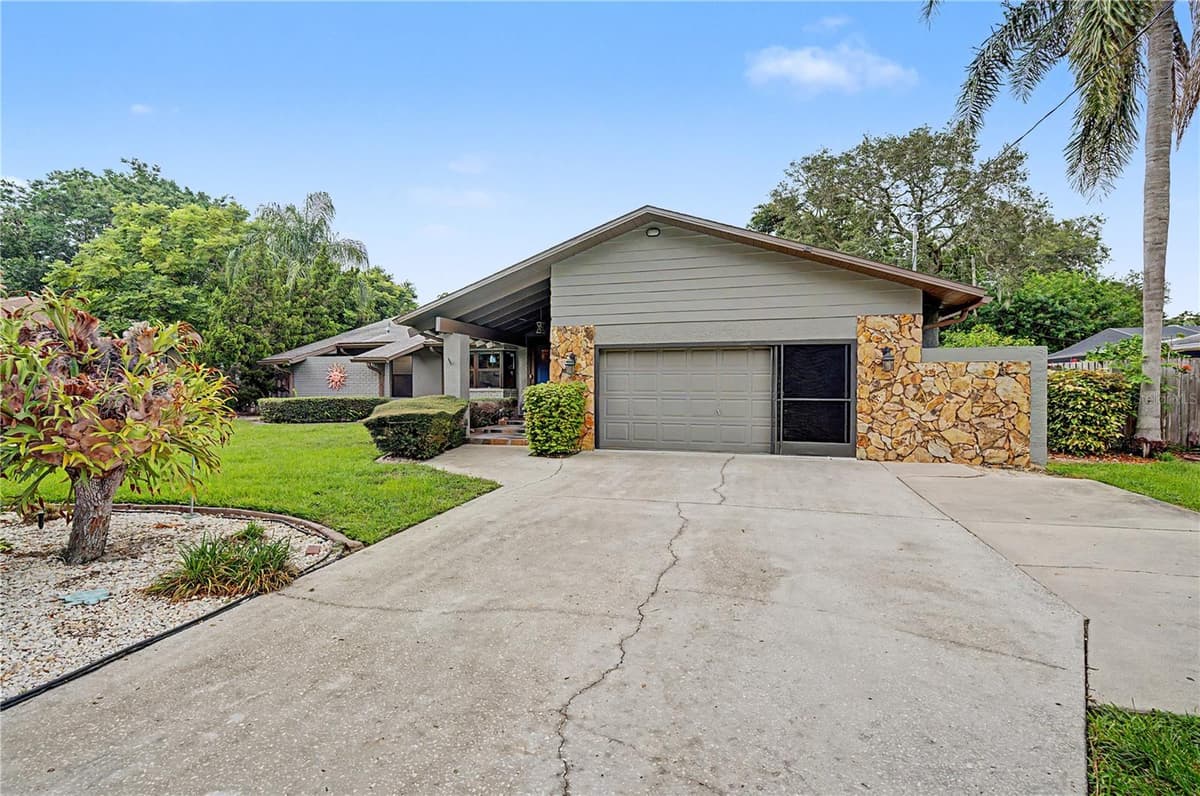 1706 AVOCA DRIVE — photo 48 of 60