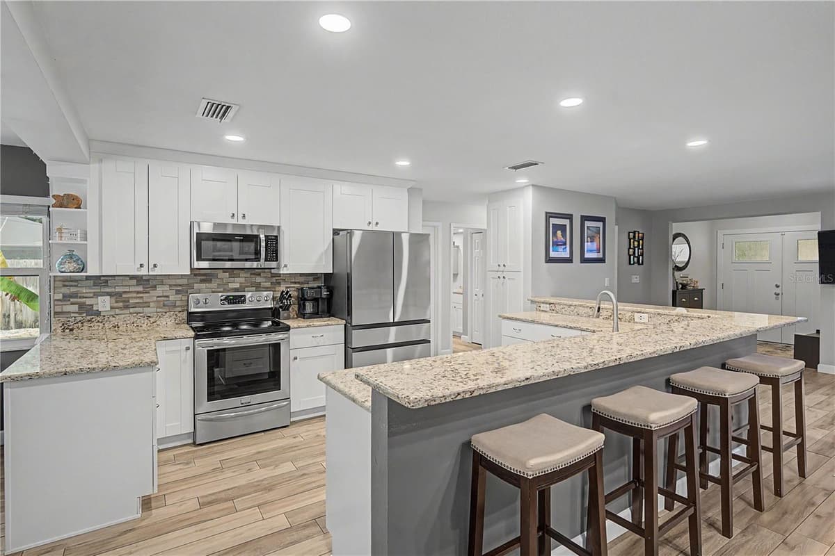 1706 AVOCA DRIVE — photo 20 of 60