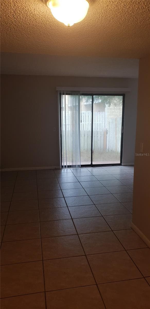 22726 GAGE LOOP — photo 6 of 28