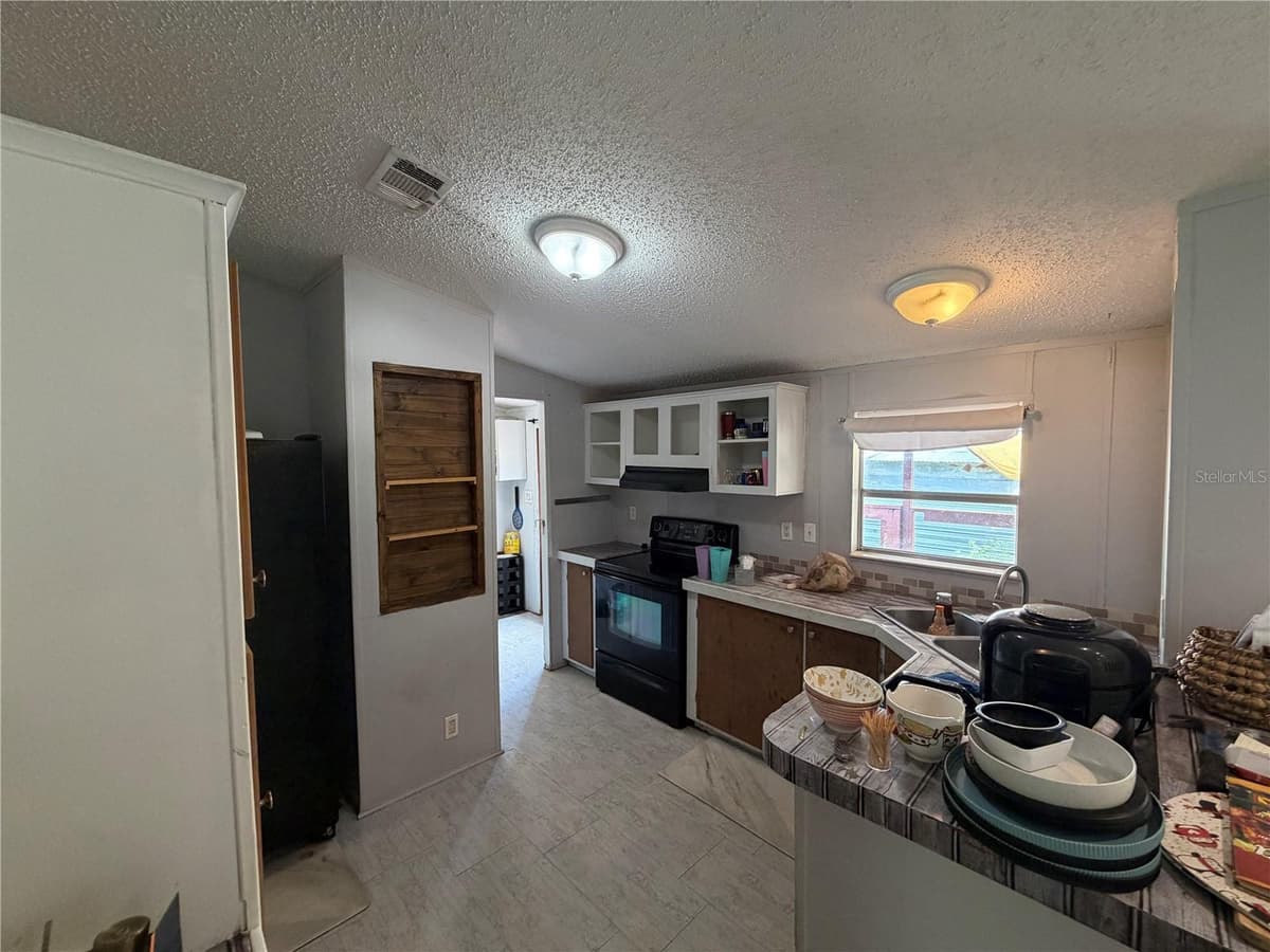 17828 ALEXSON STREET — photo 7 of 29
