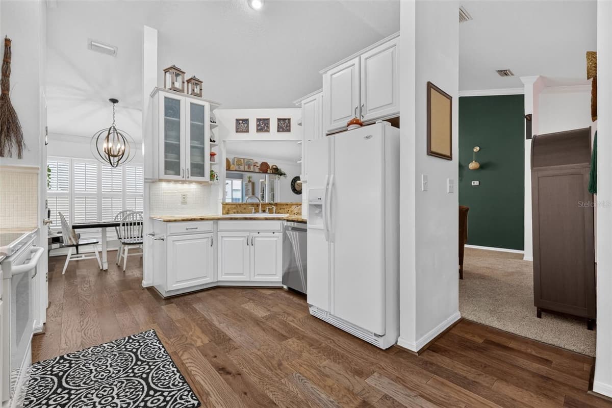 57 TOWNHILL DRIVE — photo 14 of 37