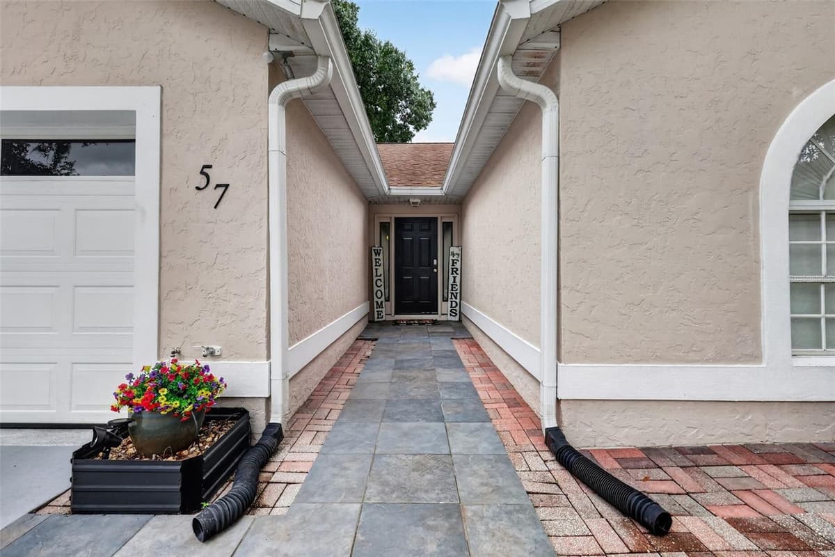 57 TOWNHILL DRIVE — photo 8 of 37