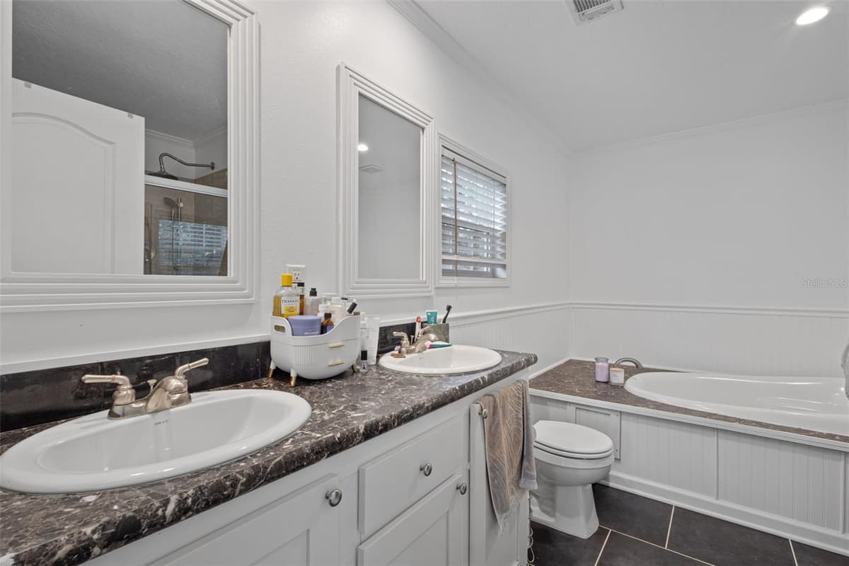 9490 77TH PLACE — photo 14 of 50