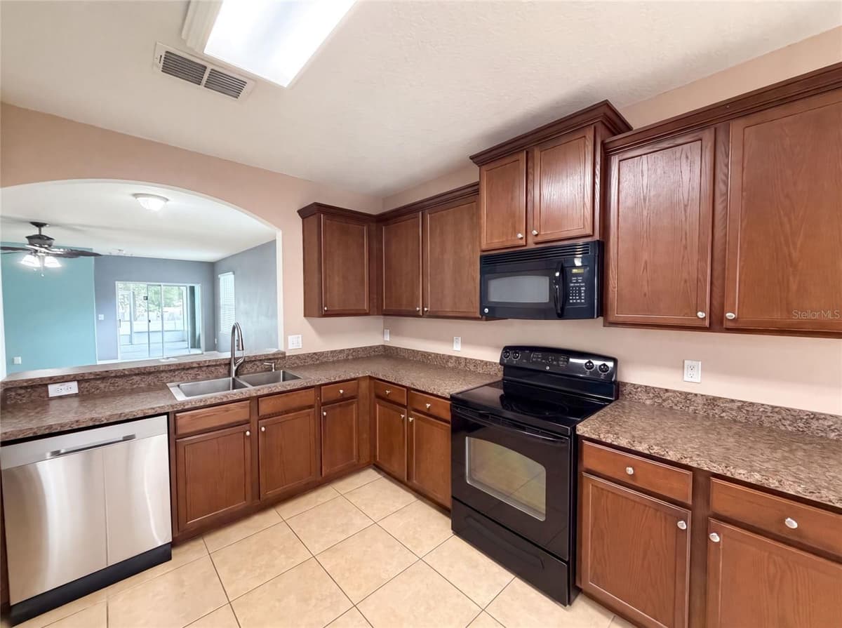 12902 SCOUT COURT — photo 14 of 23
