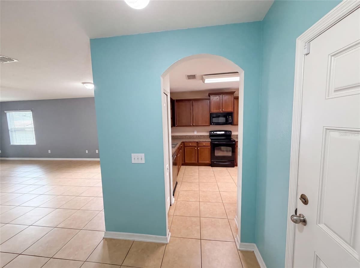 12902 SCOUT COURT — photo 13 of 23