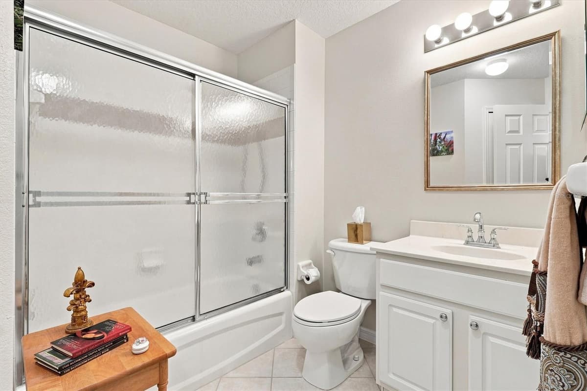 6133 LANDINGS BOULEVARD — photo 18 of 34