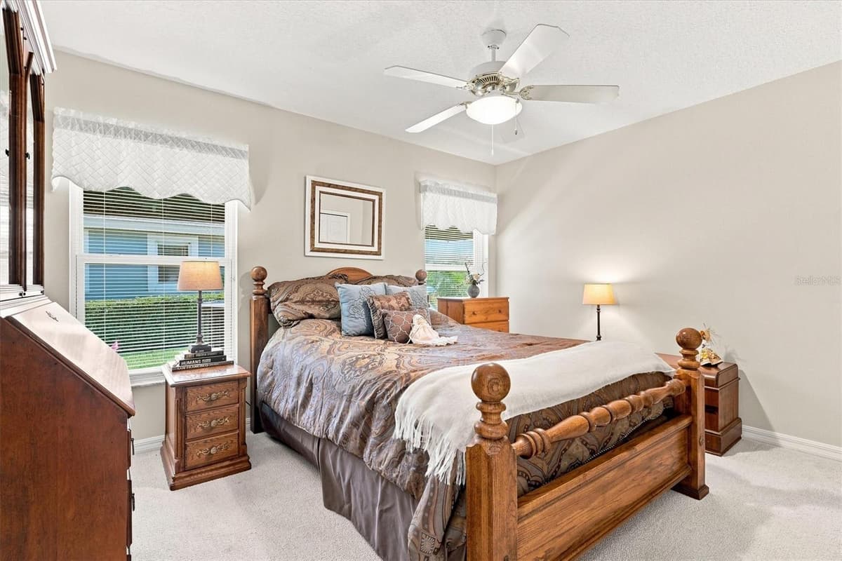6133 LANDINGS BOULEVARD — photo 17 of 34