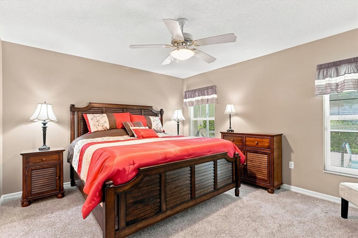 6133 LANDINGS BOULEVARD — photo 12 of 34