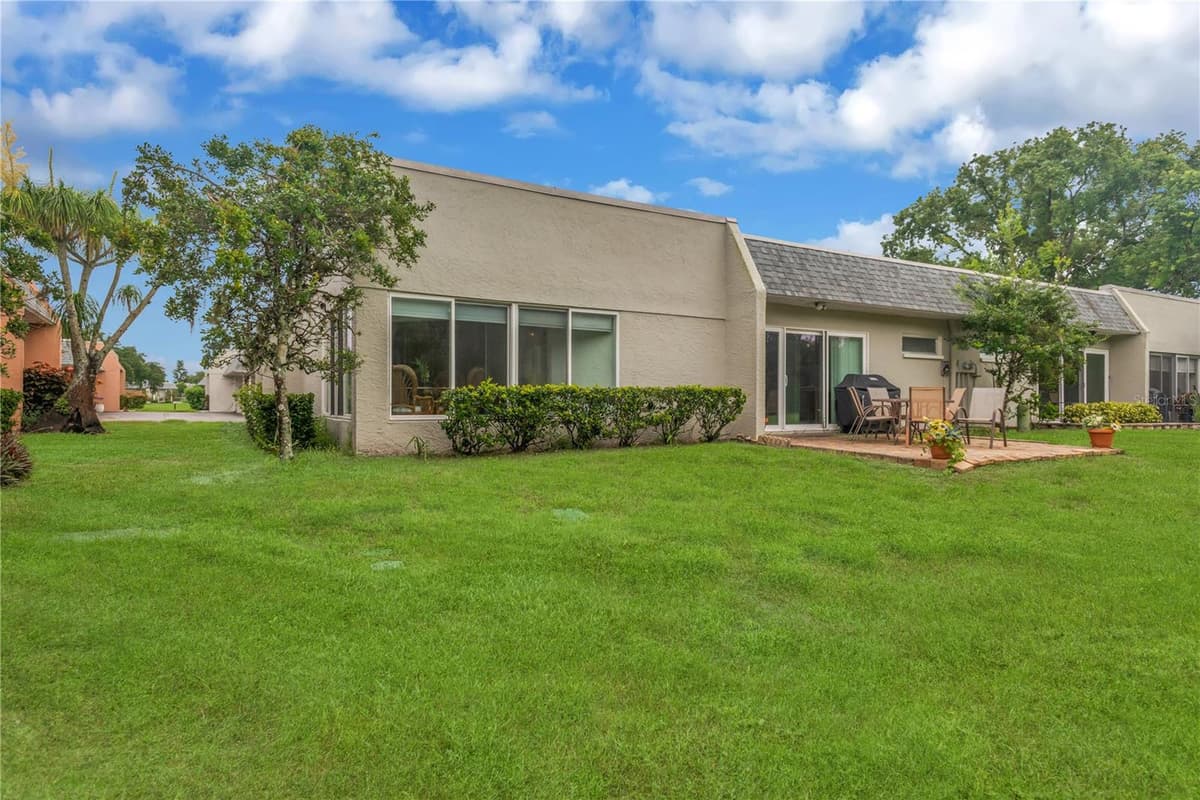 3943 TROPHY BOULEVARD — photo 28 of 28