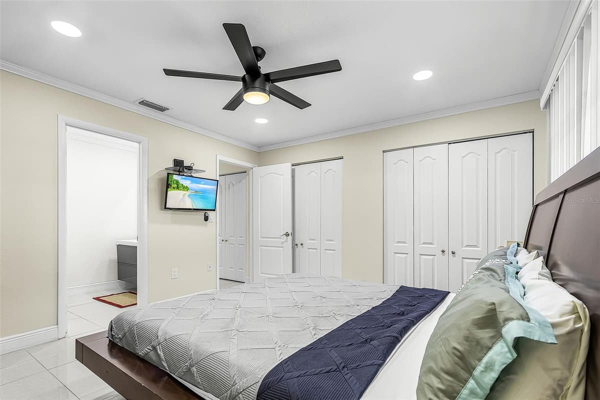 2368 PELLAM BOULEVARD — photo 15 of 26
