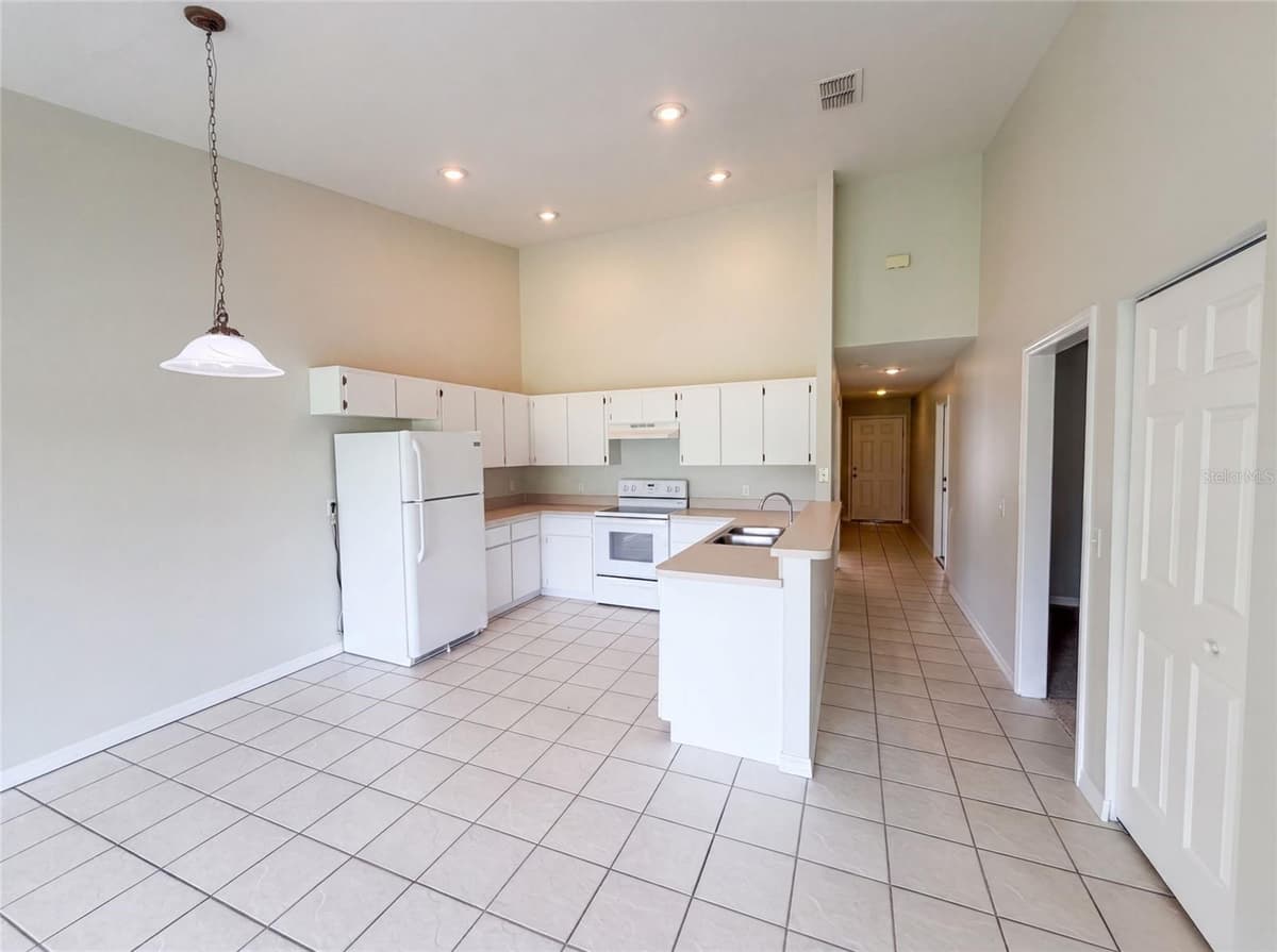 37209 GRASSY HILL LANE — photo 6 of 26