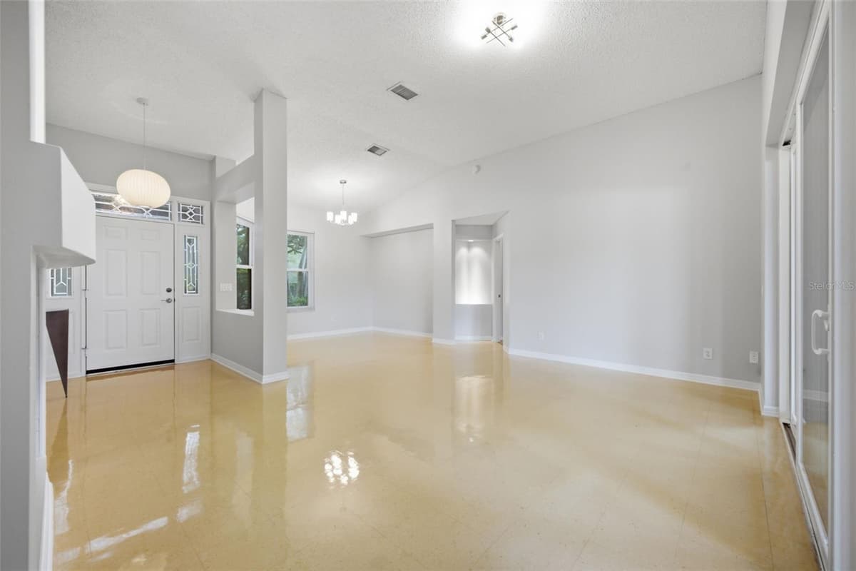 16416 WINDSOR PARK DRIVE — photo 10 of 71