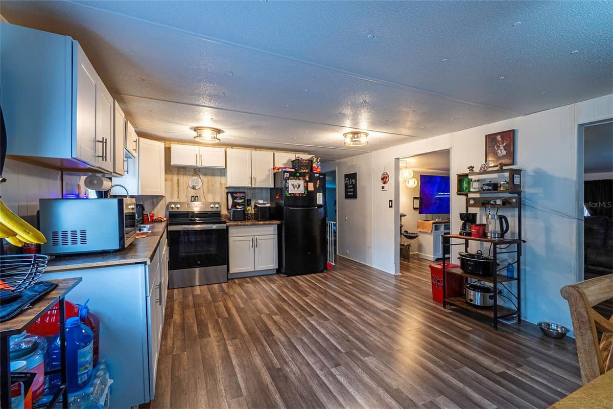 5108 FIELD STREET — photo 9 of 25