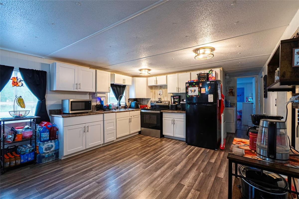 5108 FIELD STREET — photo 10 of 25