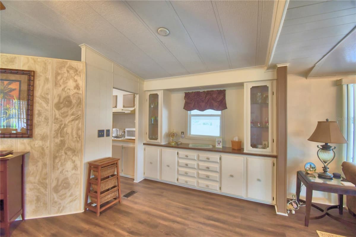 4234 ROLLING OAKS DRIVE — photo 14 of 76