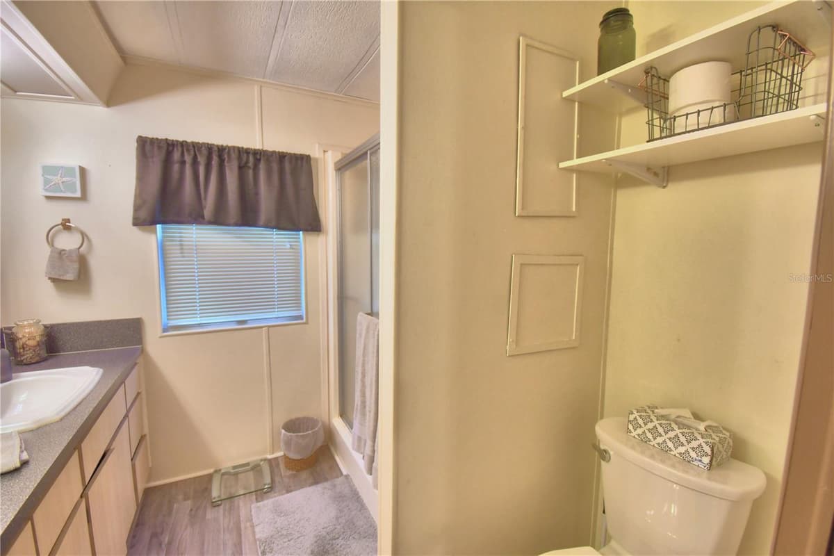 4234 ROLLING OAKS DRIVE — photo 32 of 76