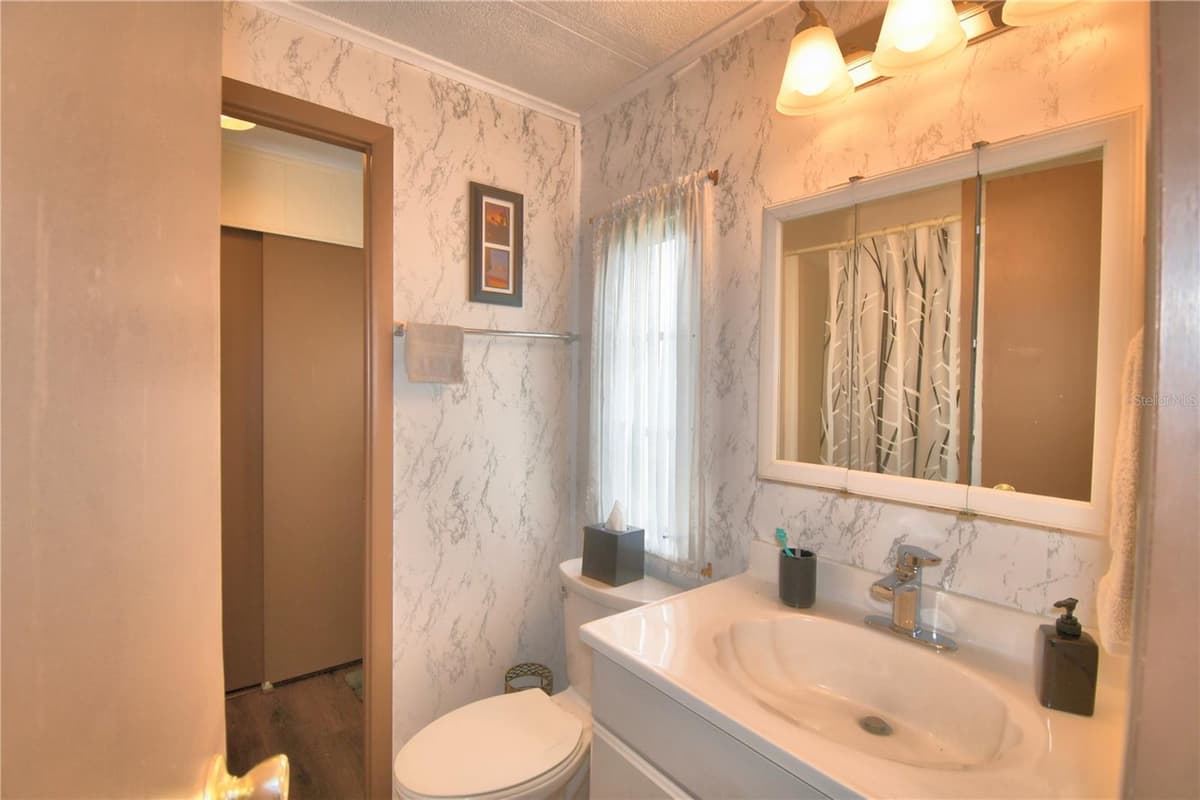 4234 ROLLING OAKS DRIVE — photo 40 of 76