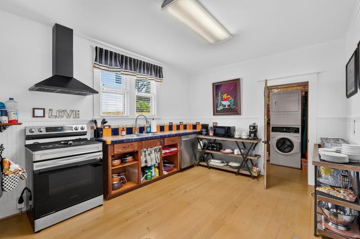31 SANFORD STREET — photo 40 of 64