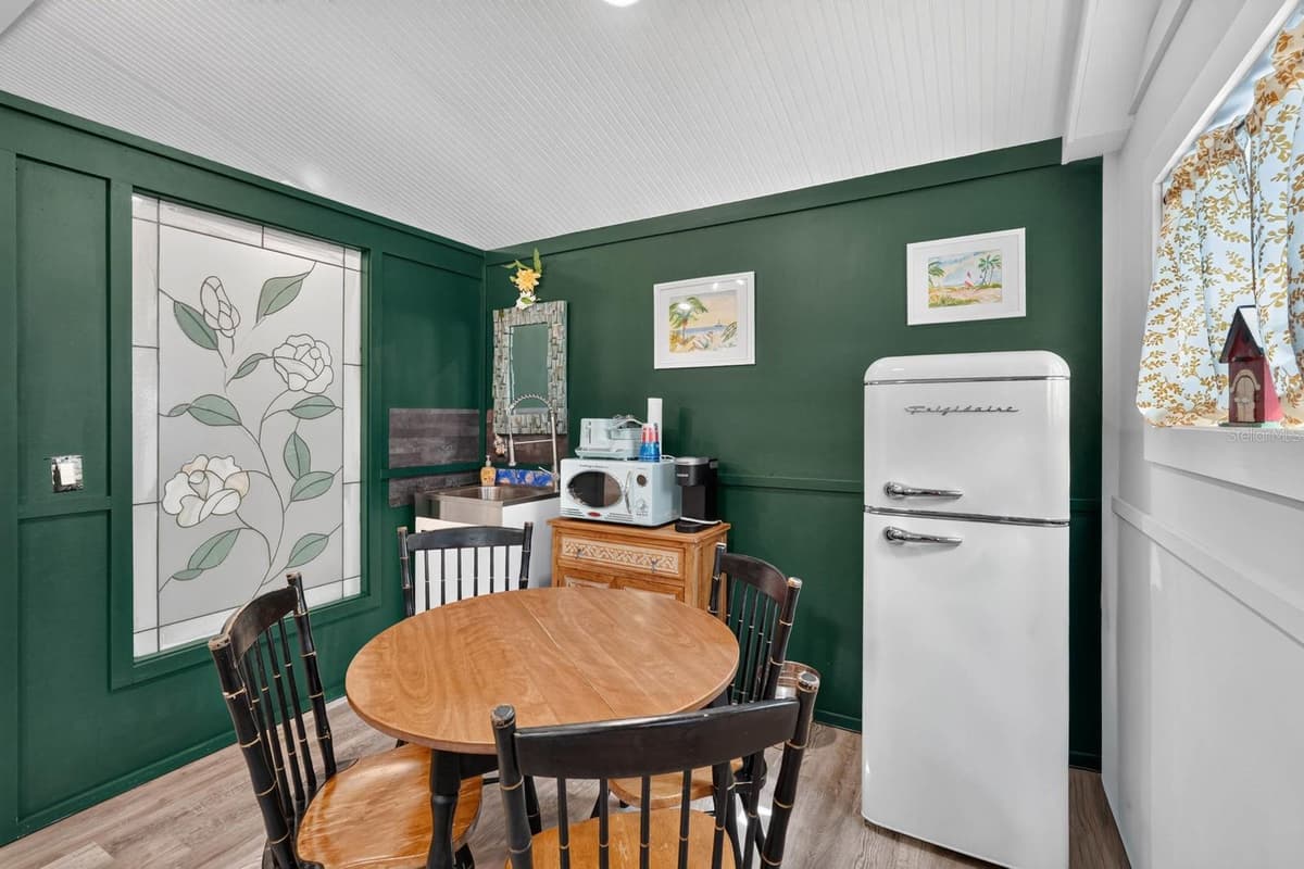 31 SANFORD STREET — photo 42 of 64