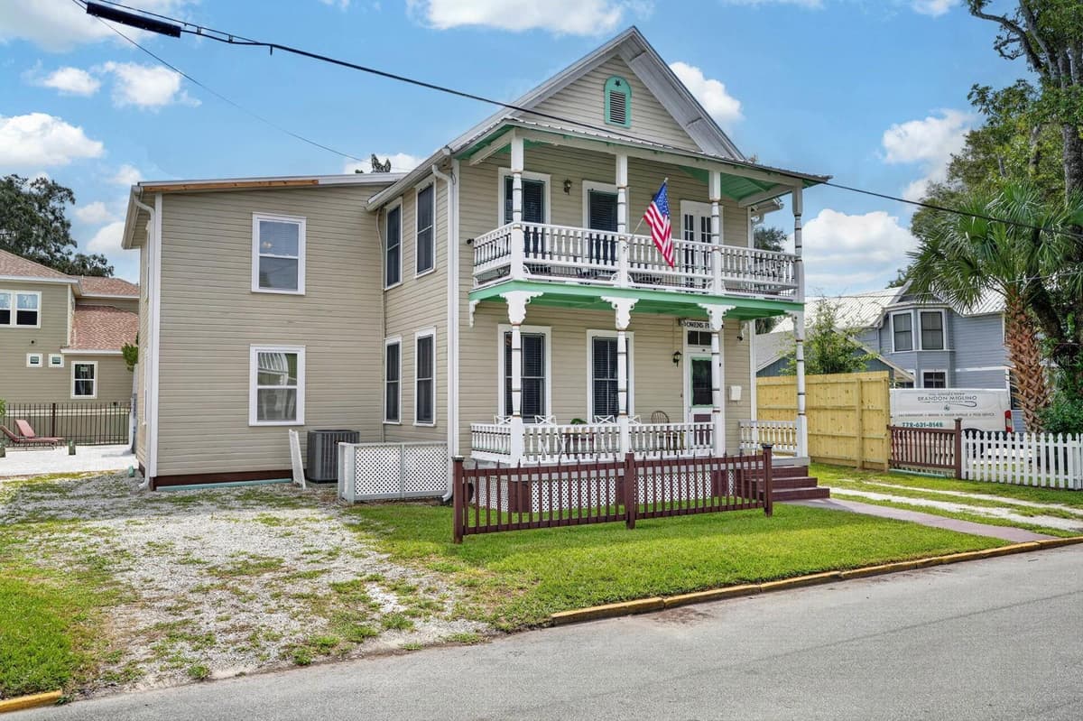 31 SANFORD STREET — photo 3 of 64