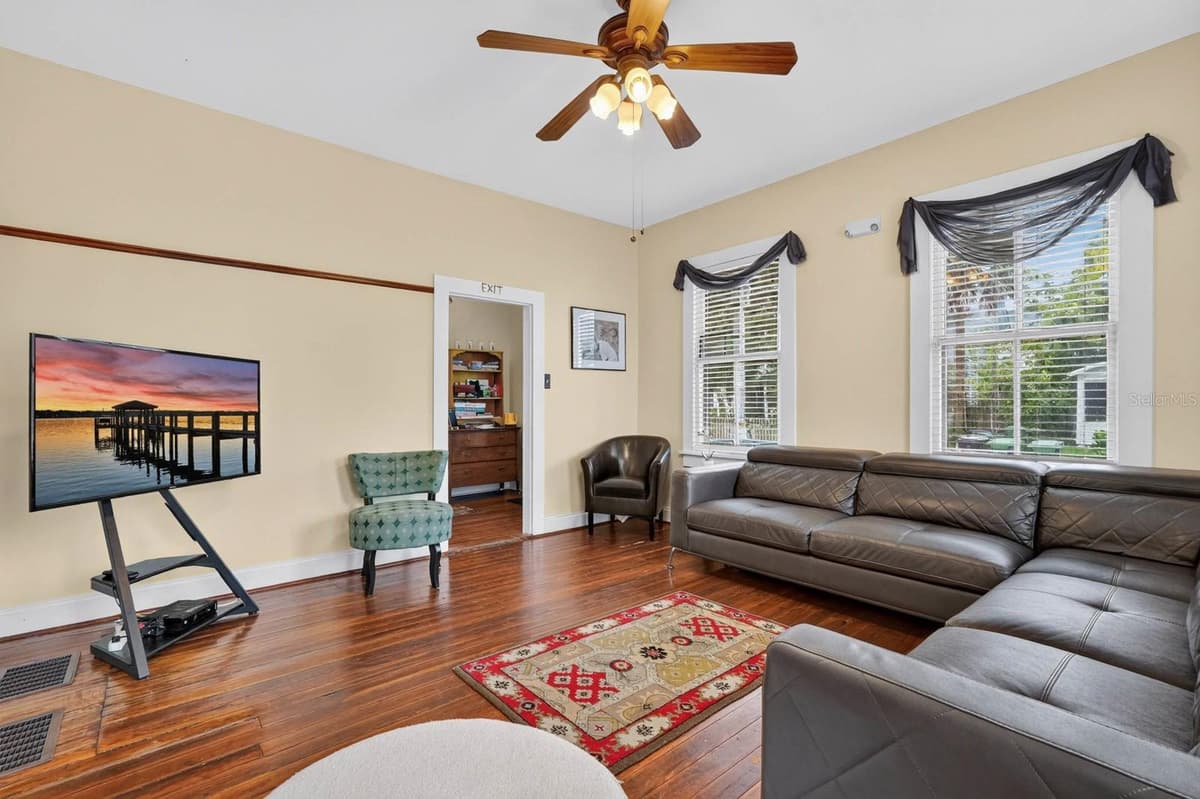 31 SANFORD STREET — photo 16 of 64