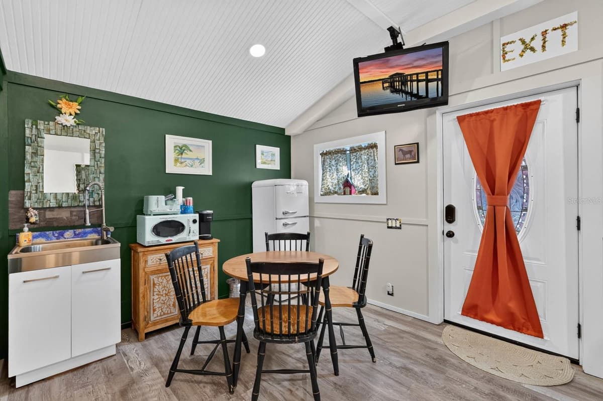 31 SANFORD STREET — photo 39 of 64