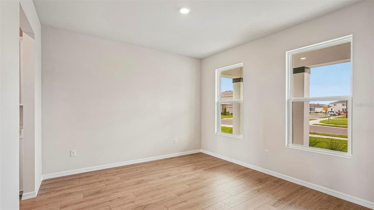 10653 FERN HOLLOW RUN — photo 4 of 51