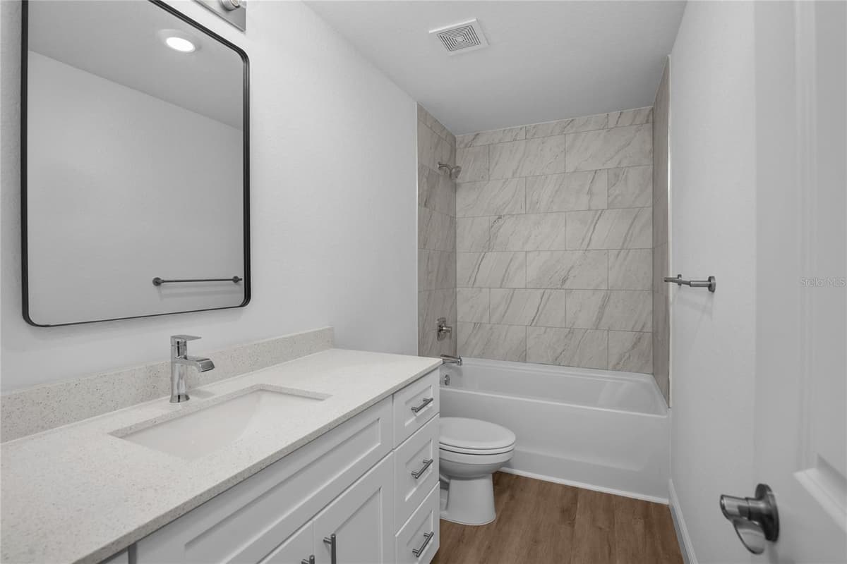 4462 AMARI ROAD — photo 9 of 11