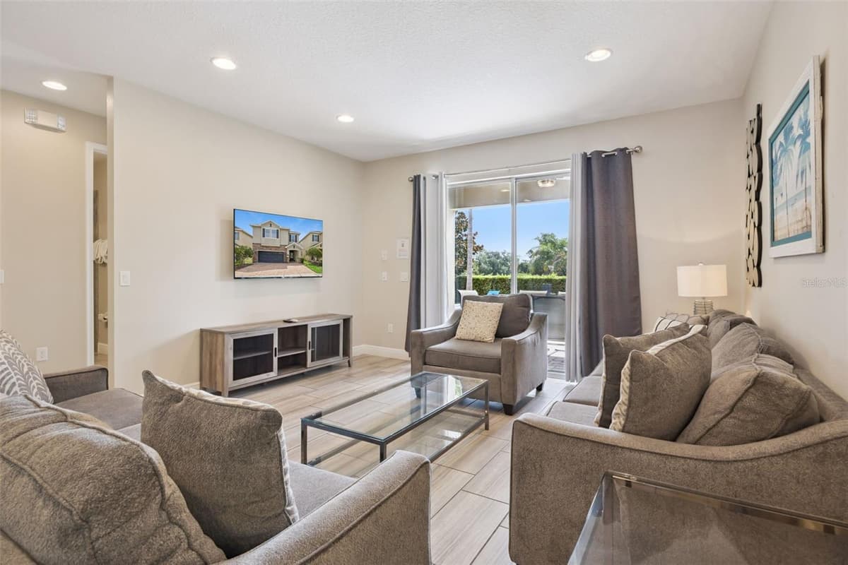 341 PENDANT COURT — photo 6 of 63