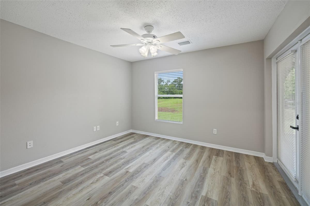 643 LAKEMONT DR — photo 23 of 43