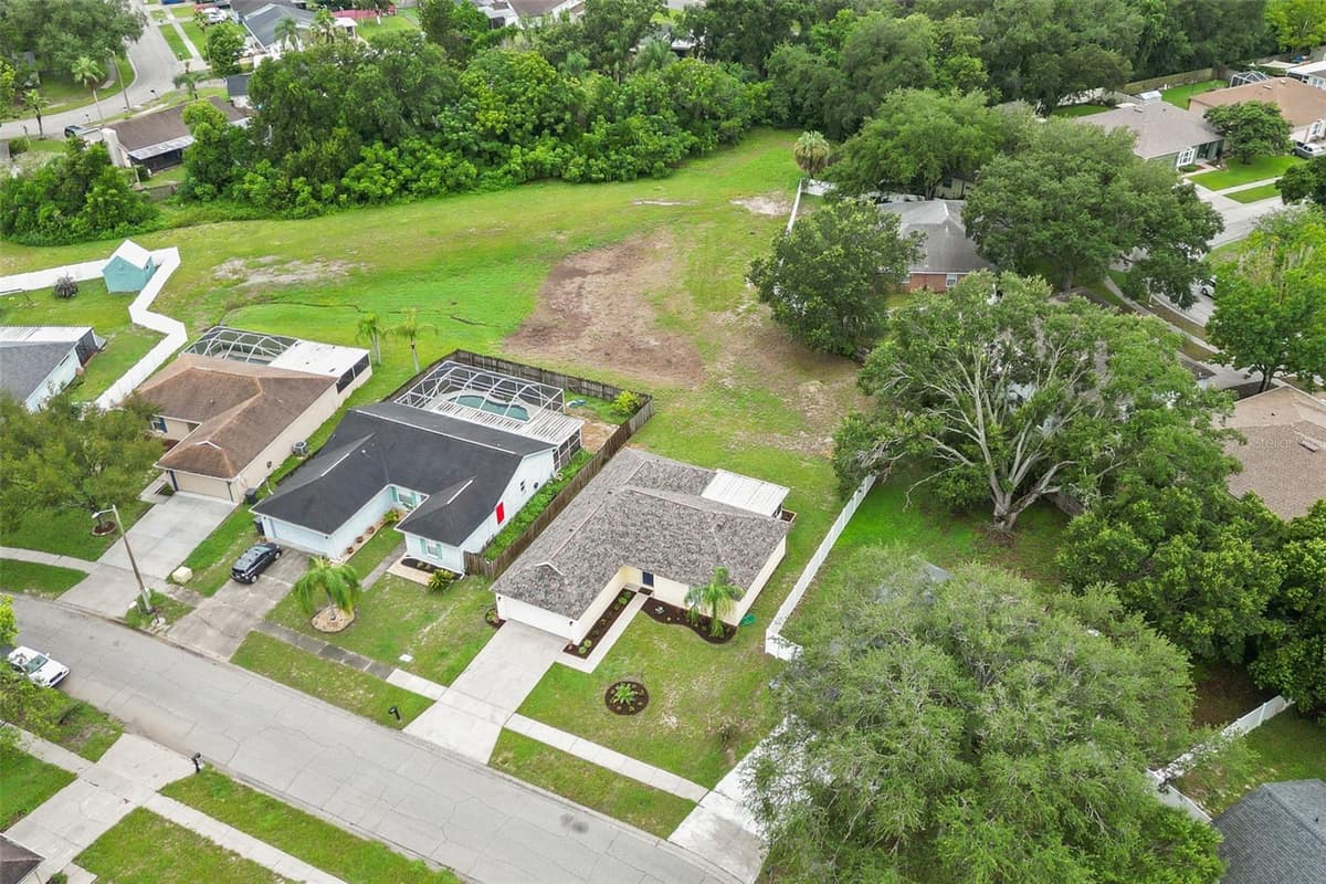 643 LAKEMONT DR — photo 41 of 43