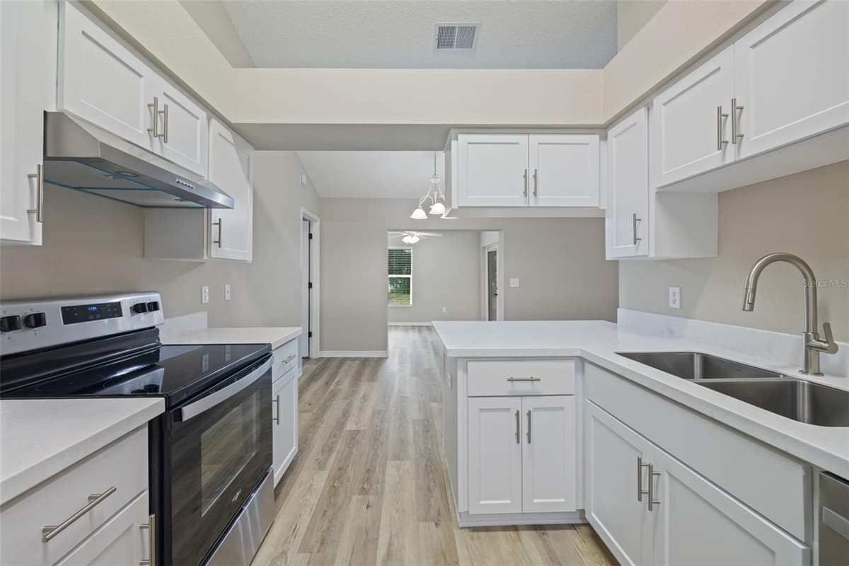 643 LAKEMONT DR — photo 20 of 43