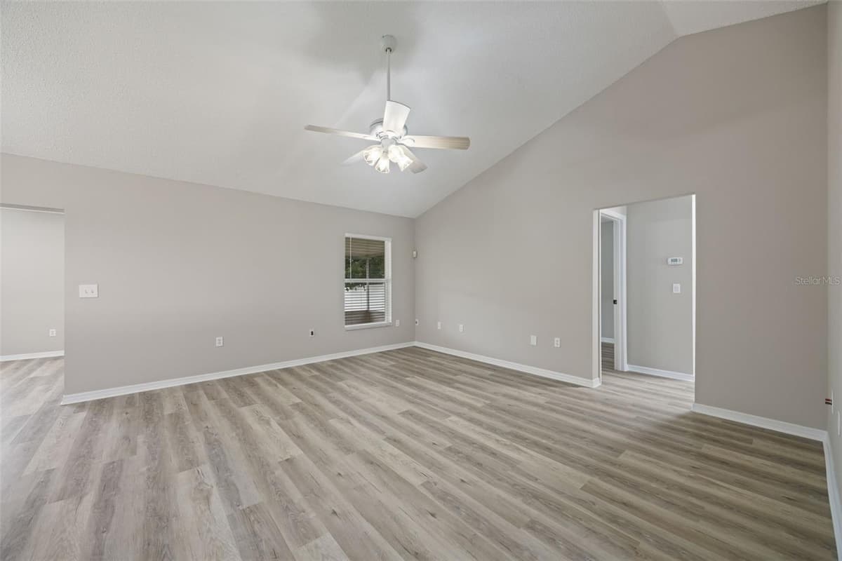643 LAKEMONT DR — photo 7 of 43