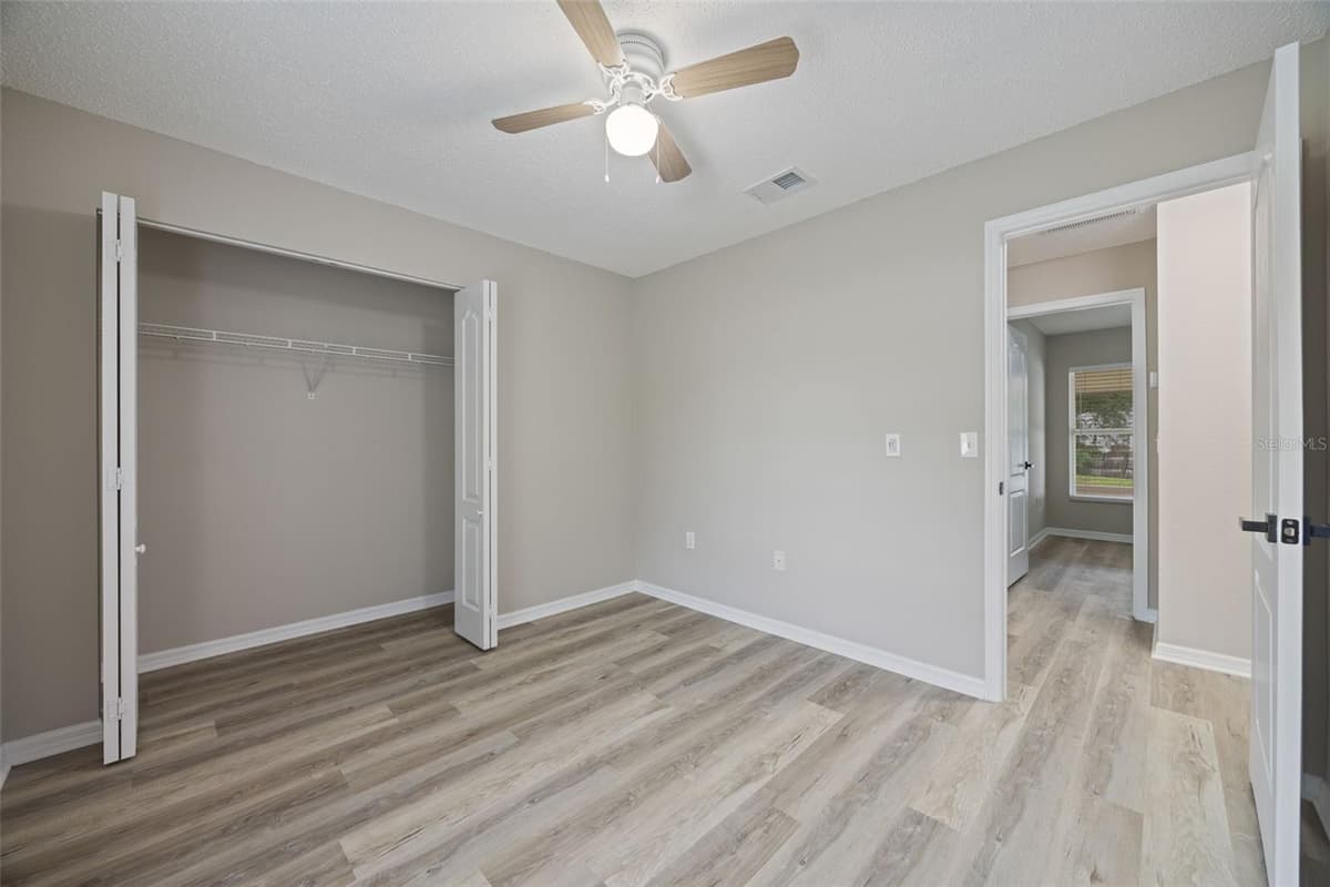 643 LAKEMONT DR — photo 12 of 43
