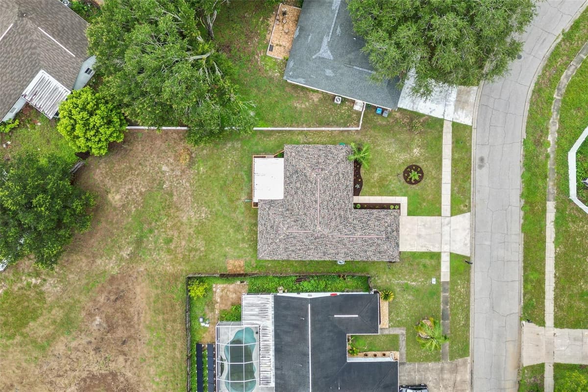 643 LAKEMONT DR — photo 38 of 43