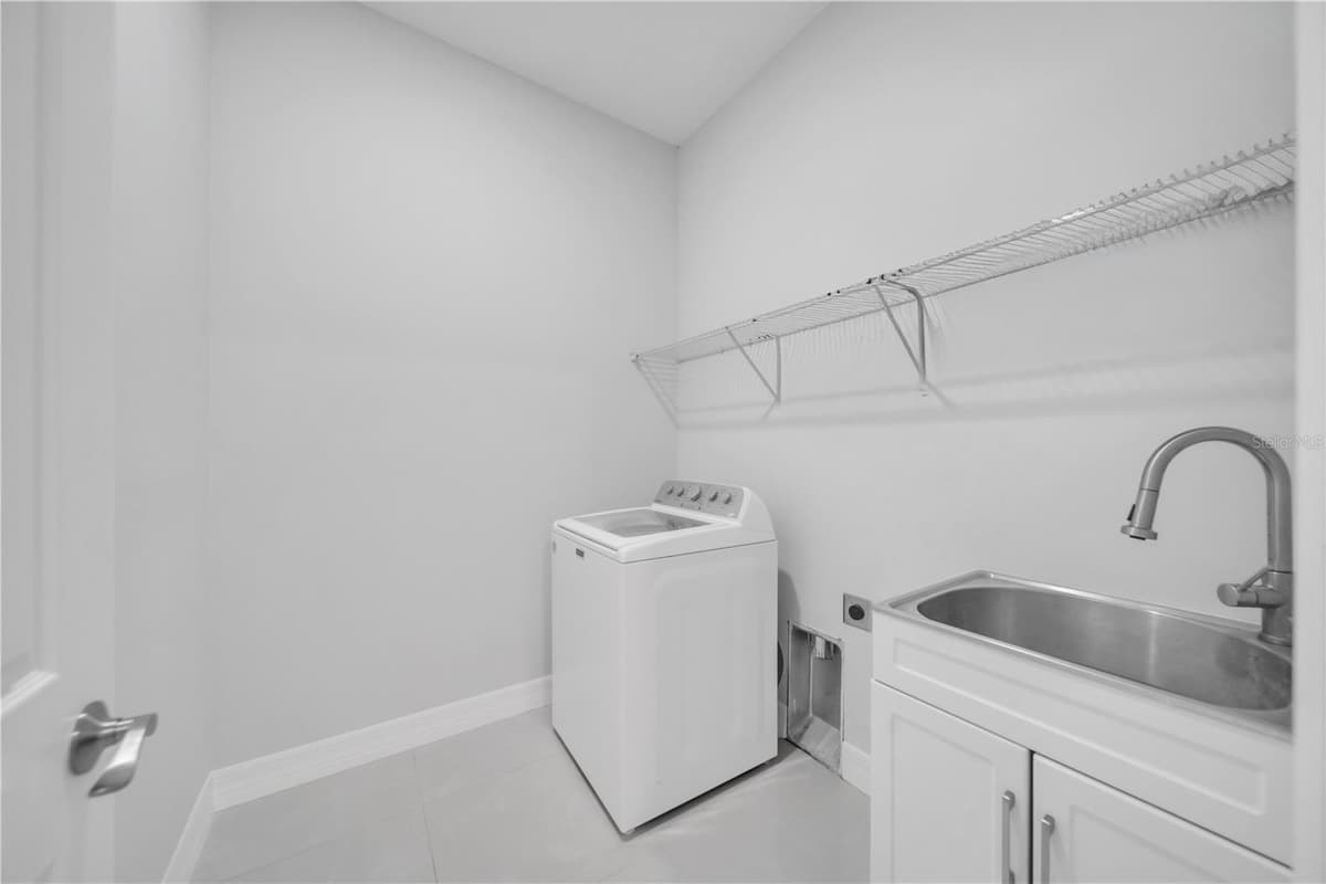 3509 38TH ST SW — photo 12 of 47