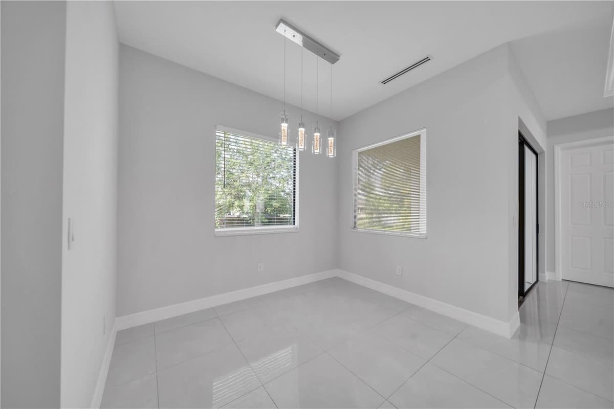 3509 38TH ST SW — photo 14 of 47